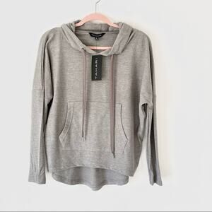 Tahari NWTs Light Gray Stretchy Soft Hoodie Sweatshirt small